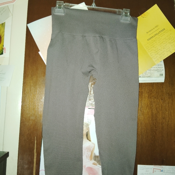 SET ACTIVE Seamless Ribbed Leggings - Large - Picture 7 of 9